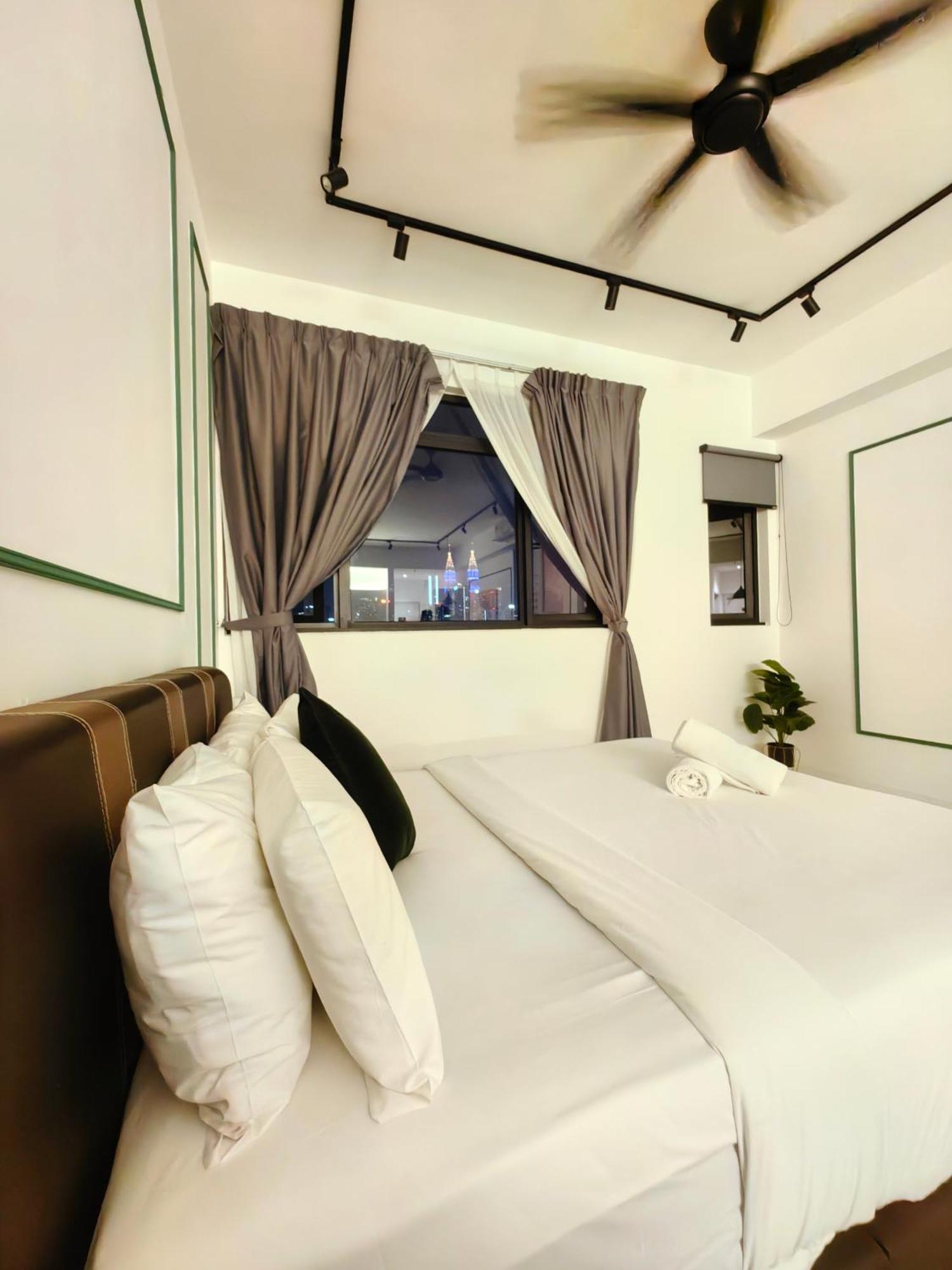 Chambers Klcc By Purple Orchid Apartment