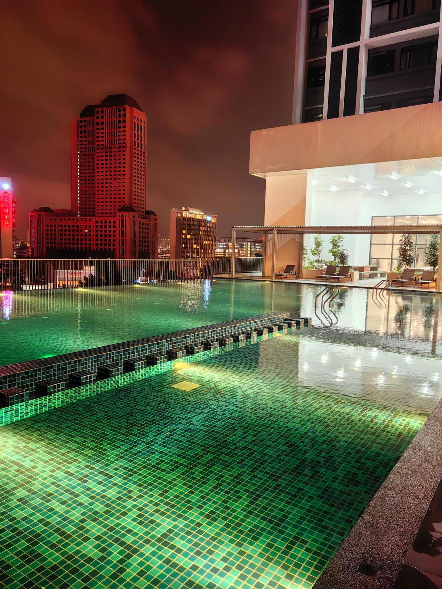 Chambers Klcc By Purple Orchid *
